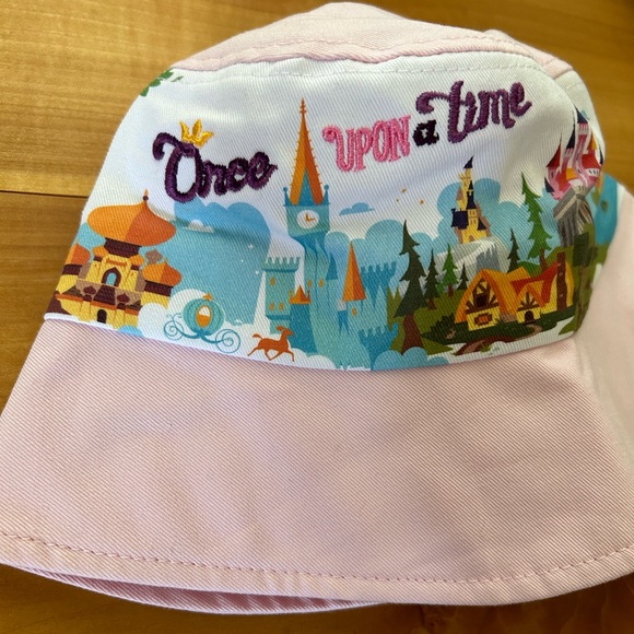 Disney Once Upon a Time Happily Ever After Hat Youth NWT - Picture 3 of 9
